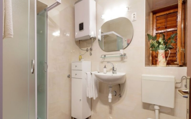 Holiday house Zeljka - 60 m from sea: Podstrana, Riviera Split