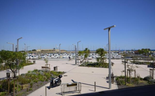 Studio Vue Port Et Mer