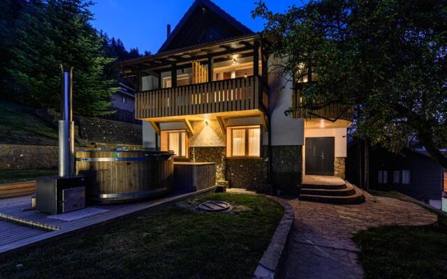 Blend Mountain Villa