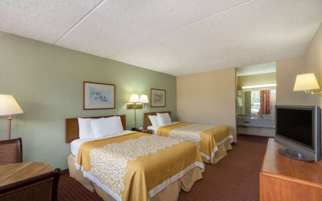 Days Inn by Wyndham Hurricane Mills