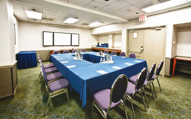 Holiday Inn Guelph Hotel and Conference Centre