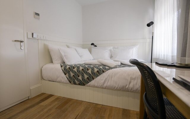 Lily & Bloom Hotel