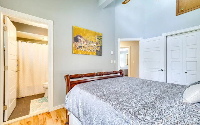 Tobyhanna Retreat w/ Deck, Pool + Lake Access!