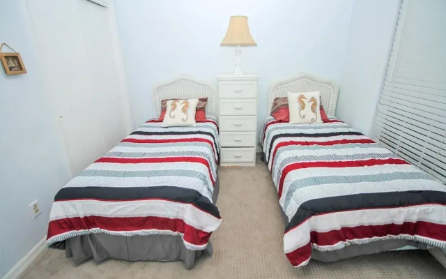 Point East 301