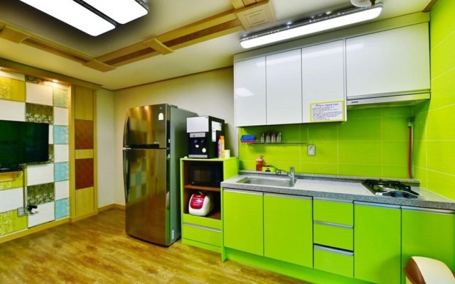 Gyeryongsan Donghaksa Toranga Pension