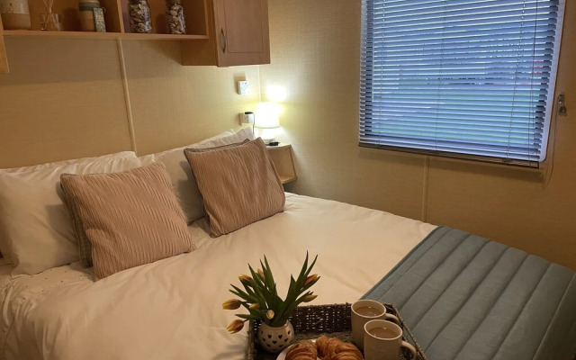 Escape Rio1 Caravan Seasalter Beach Outdoor Pool