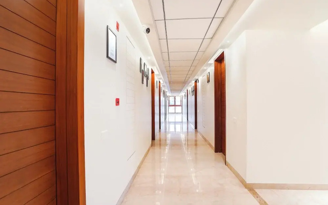 Oriva Tulips Inn and Suites - Nr. Majestic
