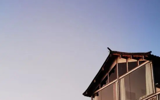 Luoluo Wuchen Lake View Inn