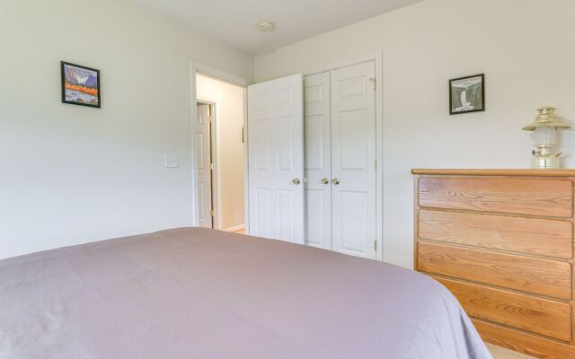 Charming Shenandoah Retreat w/ Deck & Grill!