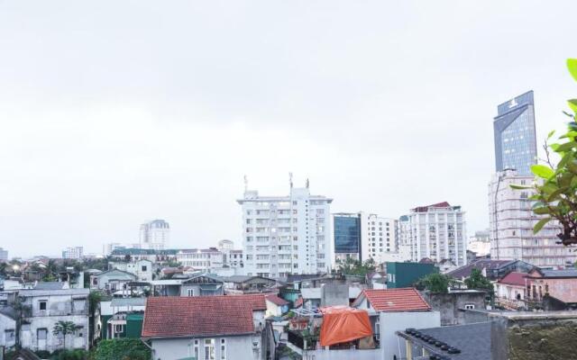 Hung Long Hostel