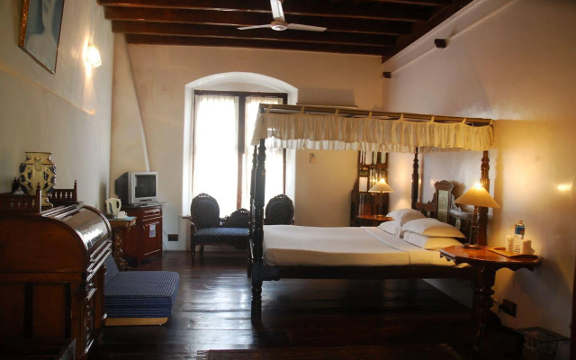 The Old Courtyard Hotel