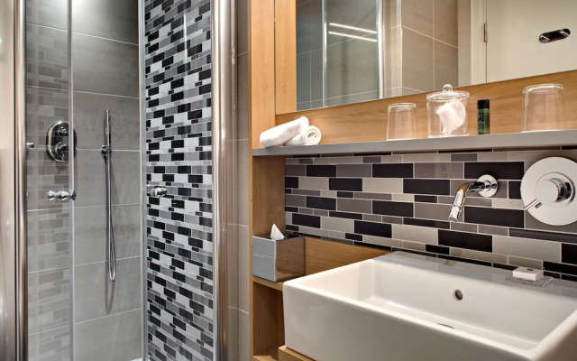 Kyriad Paris XV Lecourbe