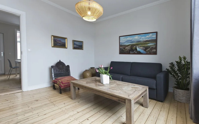 Thomsen Apartments