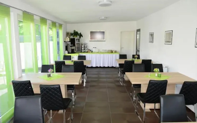 Move Inn