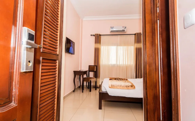 Isis Hotel