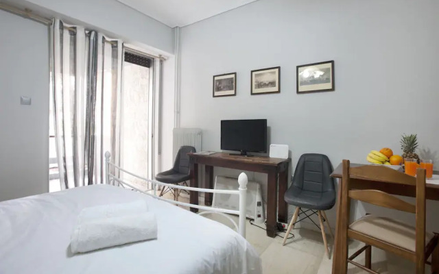 A cozy studio at Chalandri