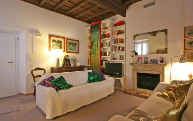 Travel & Stay Titta Scarpetta Charming Travestevere