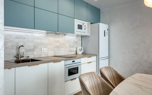 Апартаменты Фамилия Делюкс на улице Строителей, д.3