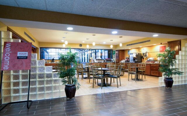 Comfort Inn & Suites Perry National Fairgrounds Area