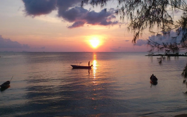 Haad Chao Phao Resort