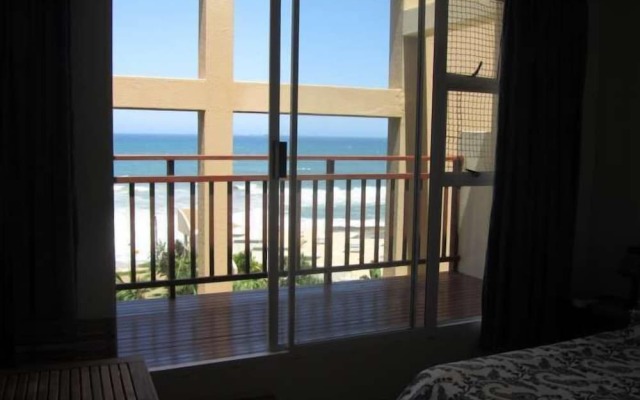 16 Mallorca Umdloti beach front Magic