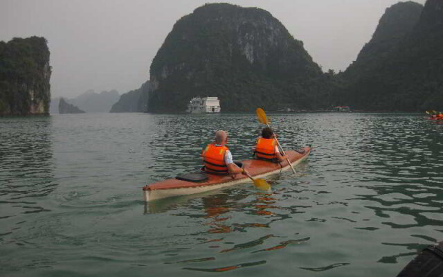 Halong Aurora Cruises
