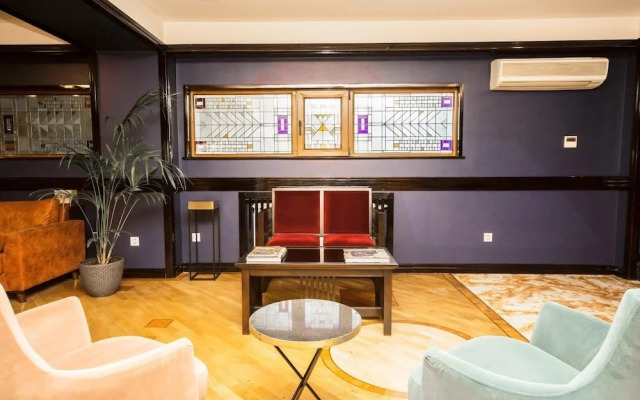 Vitrage Boutique Hotel