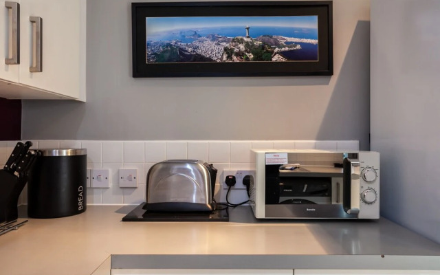 Lakeside view - Manchester townhouse