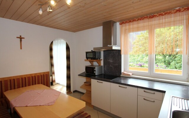 Hilltop Apartment in Aschau im Zillertal near Ski Area