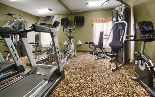 Best Western Crossroads Inn