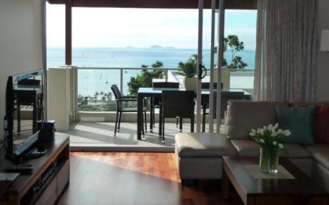 Oscar's View - Airlie Beach