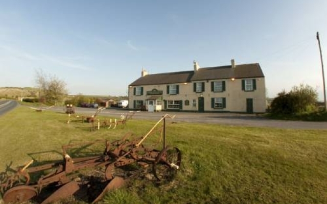 The Three Horseshoes