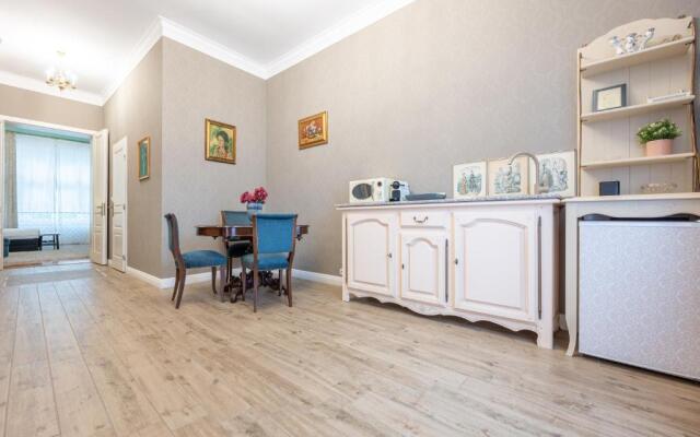 Victoria Apartment 1901