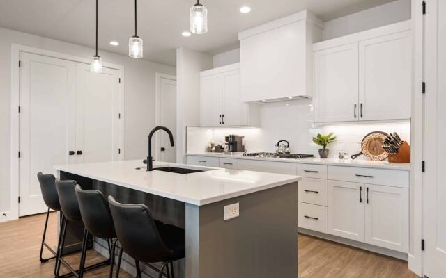 Desert Daydream 4 Bedroom Townhouse