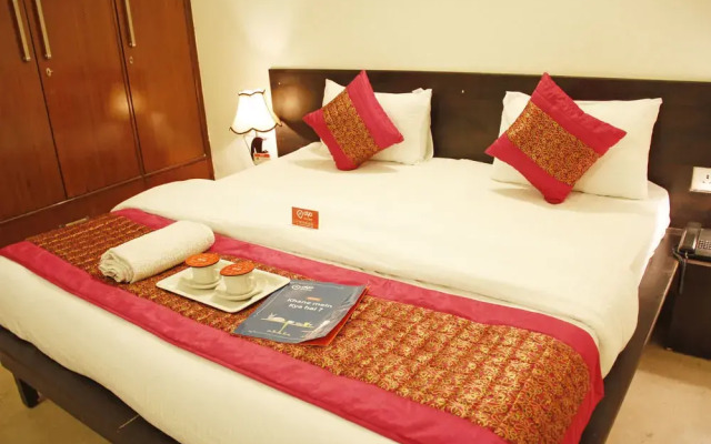 Oyo Rooms Noida City Centre 208