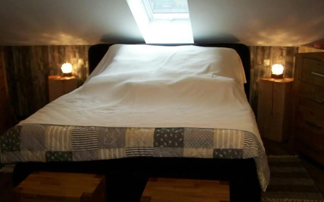 Loft-Ferienwohnung zur "Kfz-Schenke"