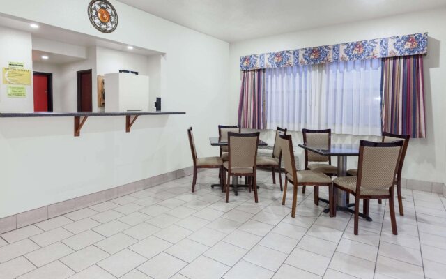 OYO Hotel McAlester Hwy 69 OK