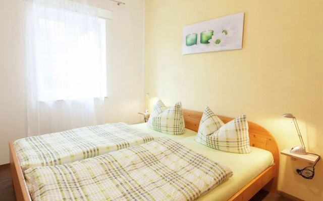 Cosy Apartment in Weissig With Garden