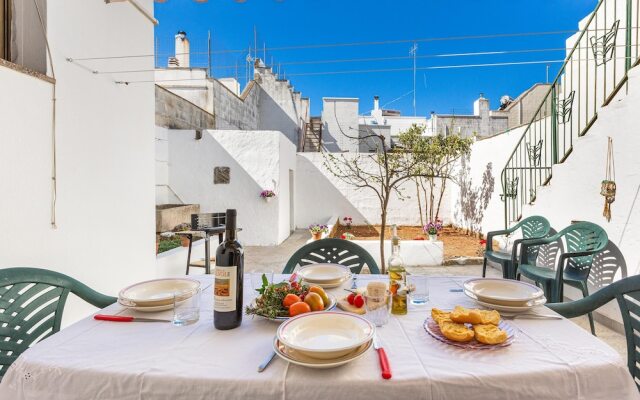 3836 Da Donatuccia by Barbarhouse