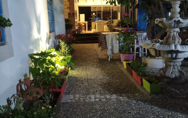 Queen Nano Hotel