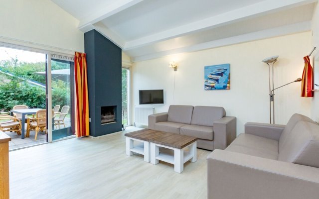 Restyled holiday home with fireplace near the beach