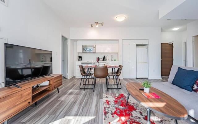 Beautiful 2BR-2Bath Condo Parking Balcony