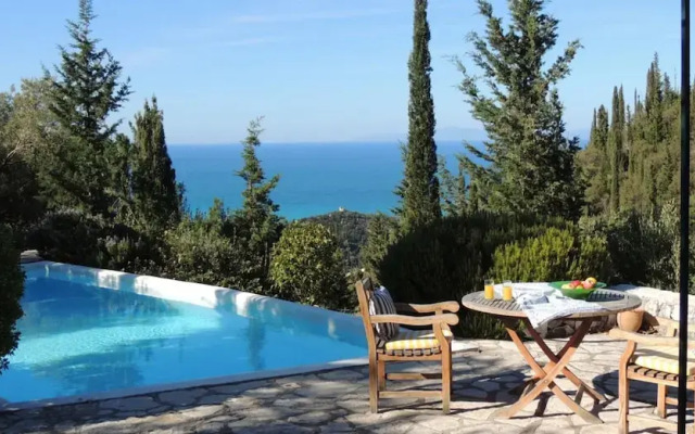 Villa Thalia - Agios Nikitas Villas