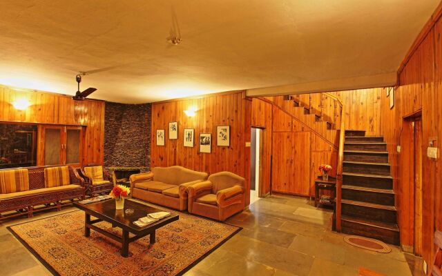 Cedar Lodge by Aahma