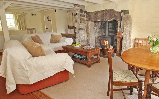 Woodpecker Cottage