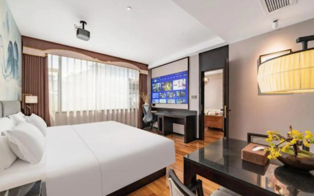 Crystal Pudi Hotel