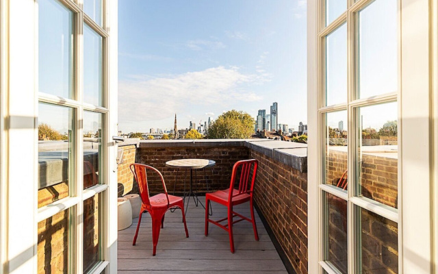 Charming Loft in Islington - Stunning View!