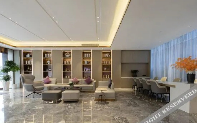 Lavande Hotel (Wuhan Guanggu Third Road)