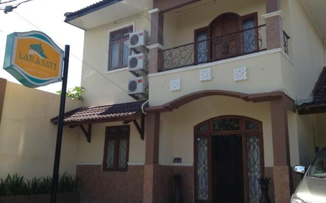 Larasati Guest House