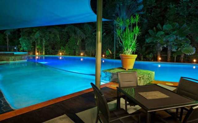 Oasis 4 at Palm Cove